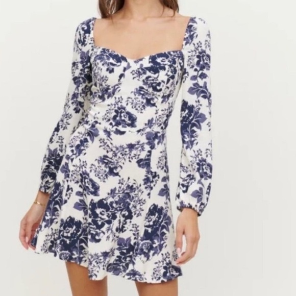 Reformation Mochi Dress - Picture 1 of 12